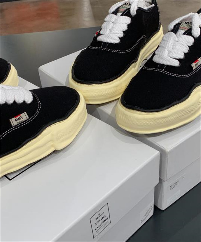 메종 미하라 야스히로 베이커 OG 솔 오버다이드 캔버스 로우탑 스니커즈 블랙 A09FW735-BLACK photo review