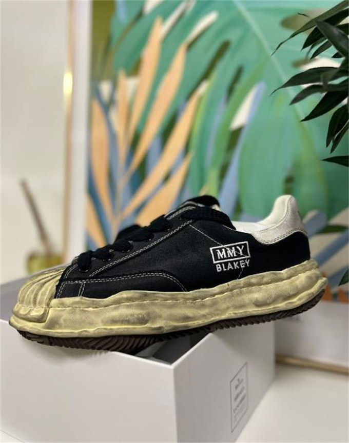 메종 미하라 야스히로 블레이키 OG 솔 디스트레스 캔버스 로우탑 스니커즈 블랙 A10FW712-BLACK photo review