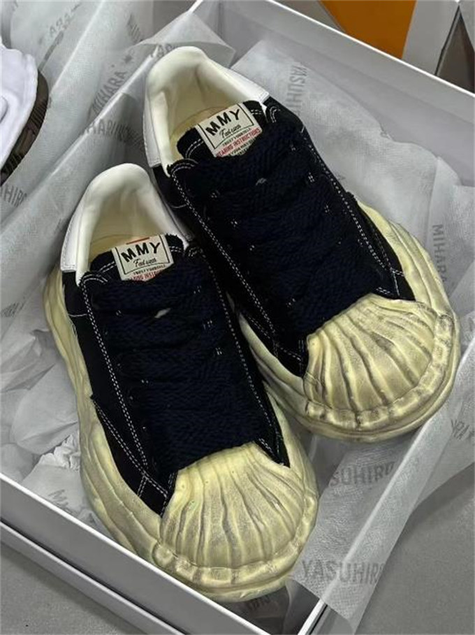 메종 미하라 야스히로 블레이키 OG 솔 디스트레스 캔버스 로우탑 스니커즈 블랙 A10FW712-BLACK photo review