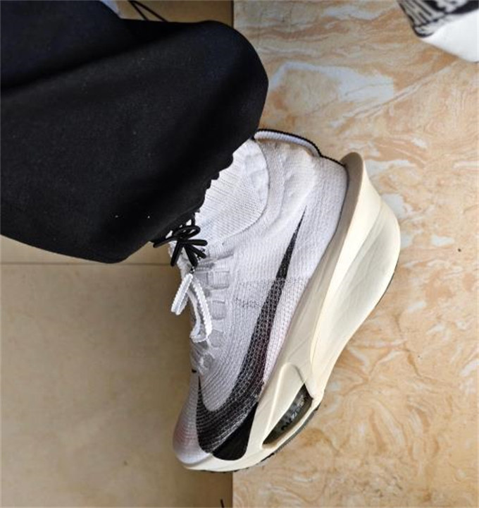 나이키 에어 Zoom Alphafly Next% 3 내마모성, 통기성이 좋은 로우탑  러닝 신발 화이트 블랙 FB8356-100 photo review