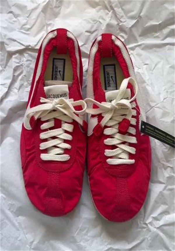 Nike Moon Shoe x Jacquemus 부드러운 착화감 로우탑 데일리 스니커즈 남녀공용 / 레드 컬러 H688-2 (HV8547-600) photo review