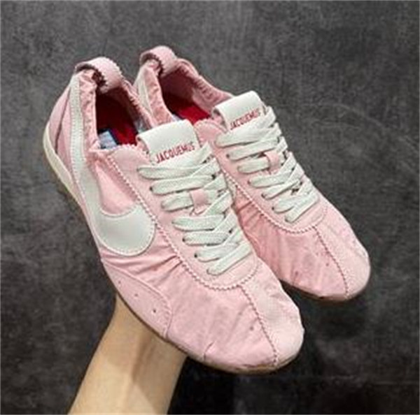 [LISA 최애 아이템] Jacquemus x Nike 문 슈즈 SP 편안한 착화감 · 경량 데일리 스니커즈 여성용 / 핑크 컬러 H688-4 (HV8547-601) photo review