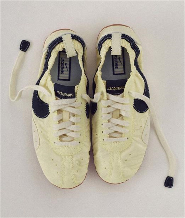 Nike Moon Shoe x Jacquemus 편안하고 활용도 높은 논슬립 · 내마모 로우탑 데일리 스니커즈 남녀공용 / 아이보리 컬러 H688-3 (HV8547-700) photo review