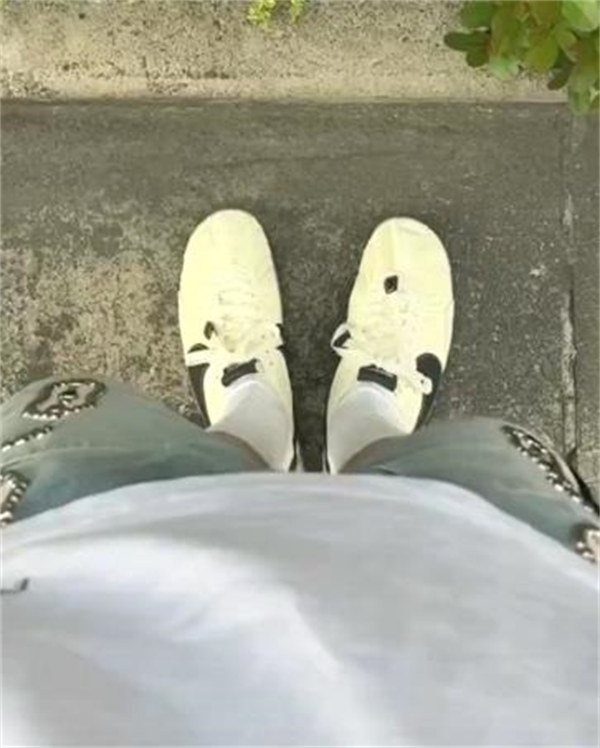 Nike Moon Shoe x Jacquemus 편안하고 활용도 높은 논슬립 · 내마모 로우탑 데일리 스니커즈 남녀공용 / 아이보리 컬러 H688-3 (HV8547-700) photo review