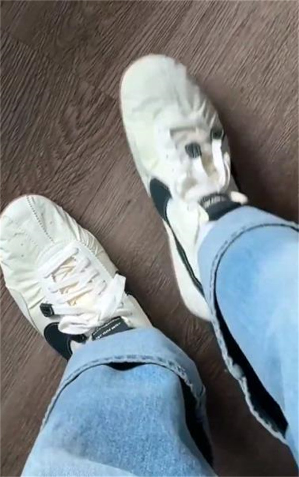 Nike Moon Shoe x Jacquemus 편안하고 활용도 높은 논슬립 · 내마모 로우탑 데일리 스니커즈 남녀공용 / 아이보리 컬러 H688-3 (HV8547-700) photo review