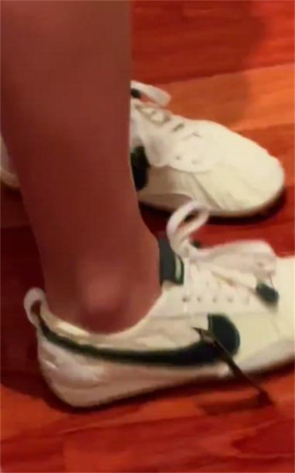 Nike Moon Shoe x Jacquemus 편안하고 활용도 높은 논슬립 · 내마모 로우탑 데일리 스니커즈 남녀공용 / 아이보리 컬러 H688-3 (HV8547-700) photo review