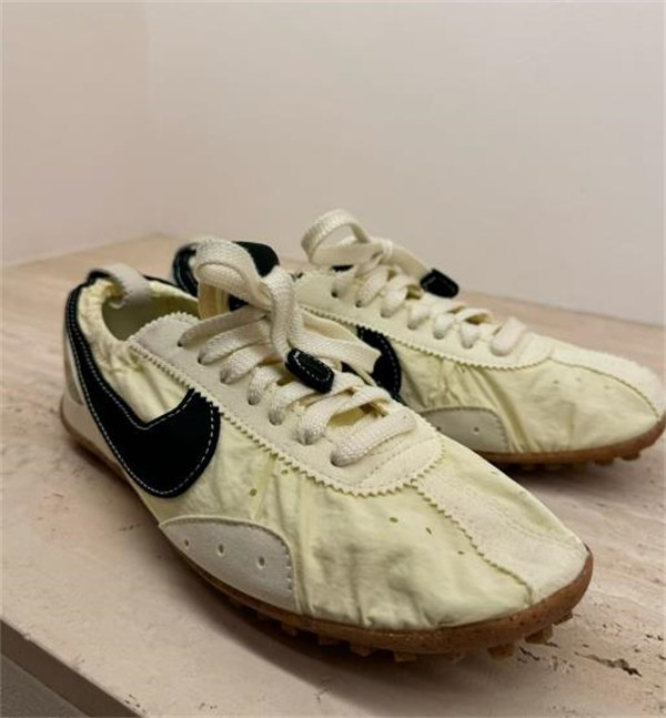 Nike Moon Shoe x Jacquemus 편안하고 활용도 높은 논슬립 · 내마모 로우탑 데일리 스니커즈 남녀공용 / 아이보리 컬러 H688-3 (HV8547-700) photo review