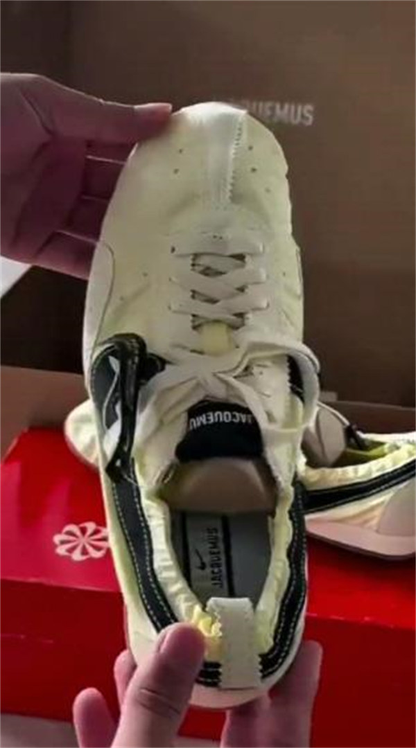 Nike Moon Shoe x Jacquemus 편안하고 활용도 높은 논슬립 · 내마모 로우탑 데일리 스니커즈 남녀공용 / 아이보리 컬러 H688-3 (HV8547-700) photo review
