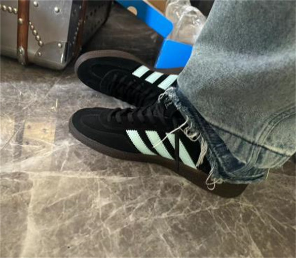 아디다스 스페지알 핸드볼 코어 블랙 클리어 민트 IH7491 photo review