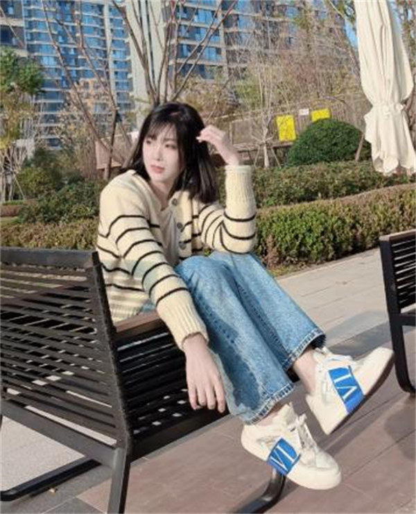발렌티노 VL7N 로우 "화이트 블루" XY0S0C58SWFQ1U photo review