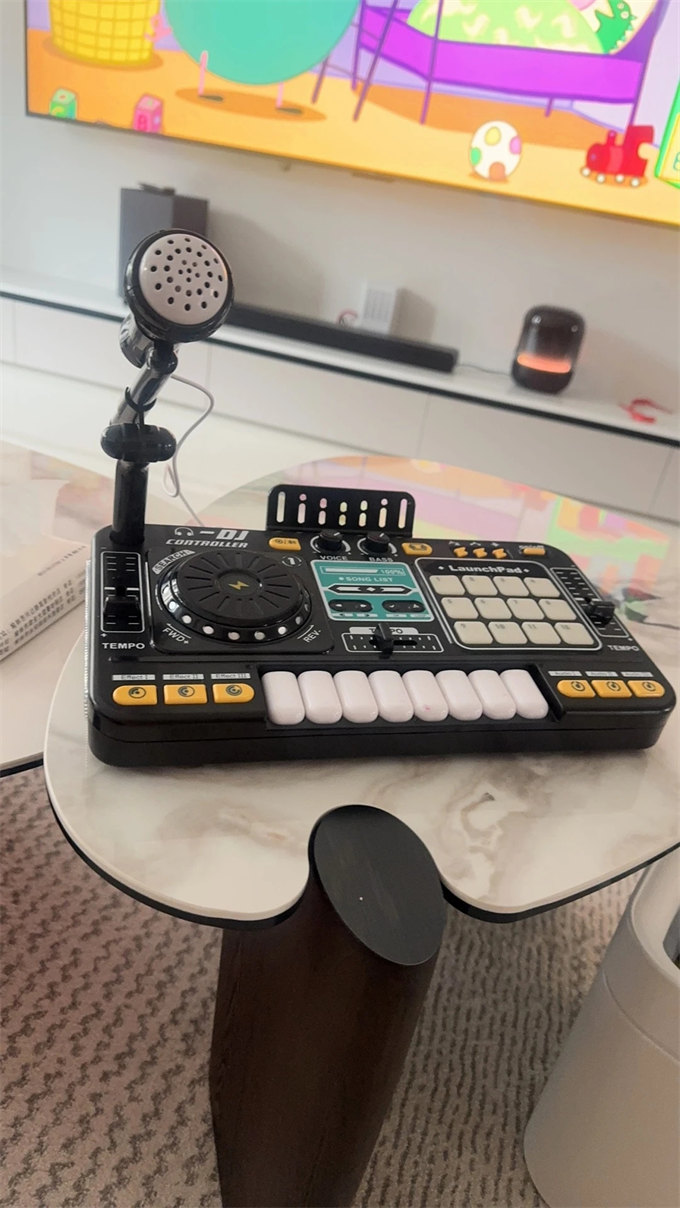 어린이 DJ 믹서 장난감 LED 조명 사운드 패드 피아노 건반 마이크 포함 음악 놀이 세트 photo review