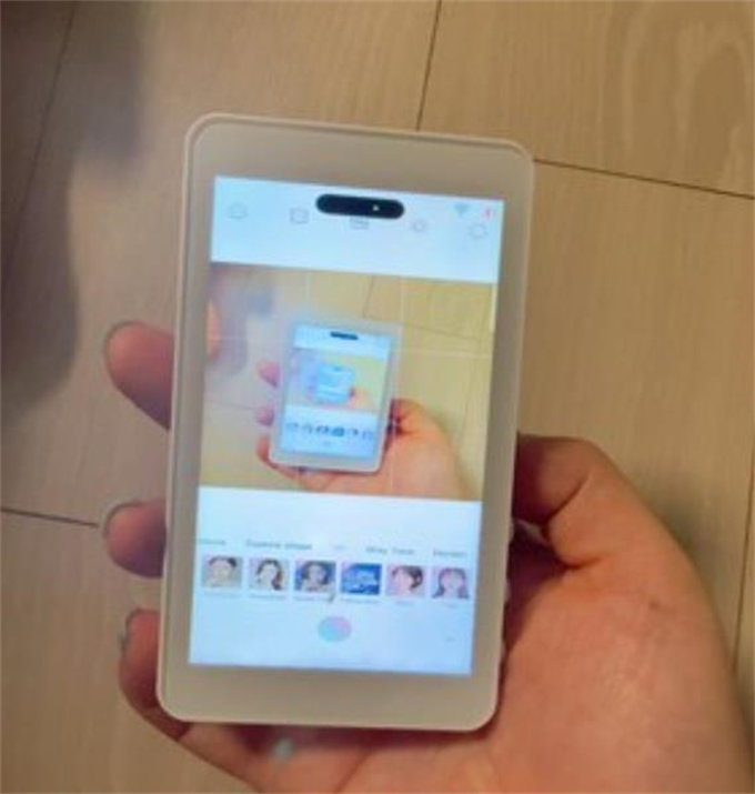 후면 셀카 모니터 맥세이프 자석 후면 미러링 셀피먼트 셀카모니터 무선 셀카 모니터 셀피 뷰파인더 셀피스크린 스크린 촬영 미러링 사용 브이로그 photo review