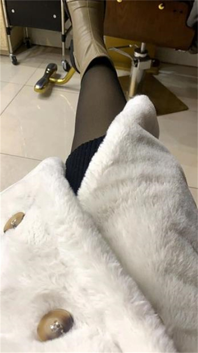(고품질 추천) 날씬해보이는 여성 두꺼운 롱 밍크털 카라 코트 가을 겨울 편한 뽀글이 더블버튼 디자인 고급 패딩 보온 방한 아우터 융털 인조밍크 빅카라 심플 베이직 여자 외투 photo review