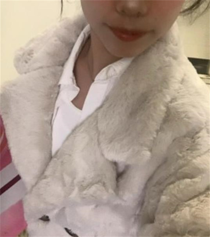 (고품질 추천) 날씬해보이는 여성 두꺼운 롱 밍크털 카라 코트 가을 겨울 편한 뽀글이 더블버튼 디자인 고급 패딩 보온 방한 아우터 융털 인조밍크 빅카라 심플 베이직 여자 외투 photo review