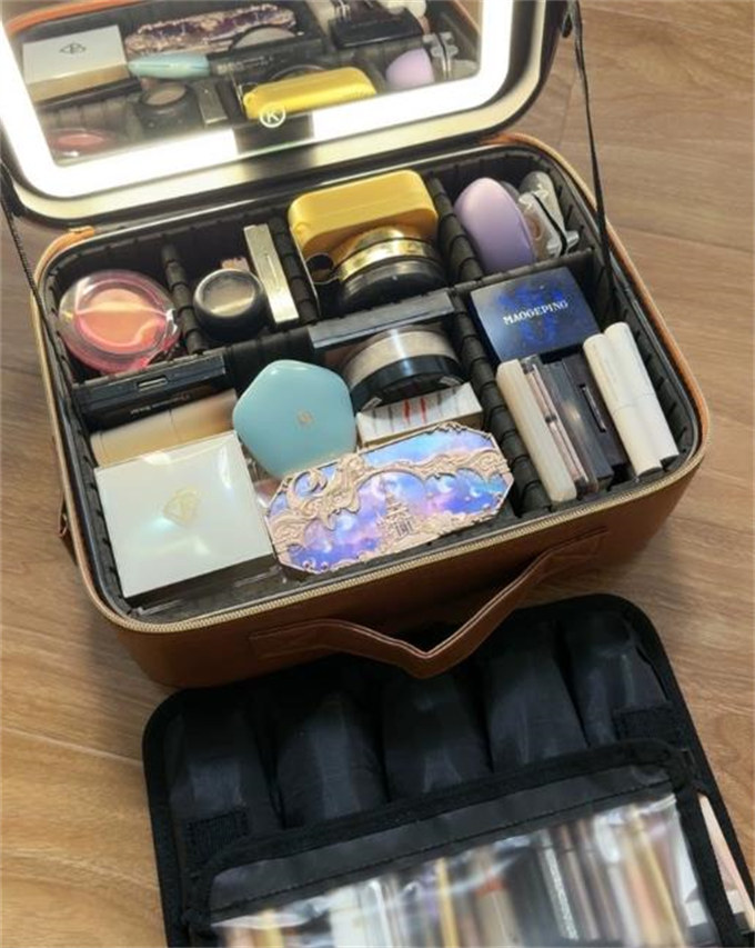 고급형 화장품 수납가방 LED 조명 거울 대용량 휴대용 메이크업 케이스 분리형 정리함 photo review