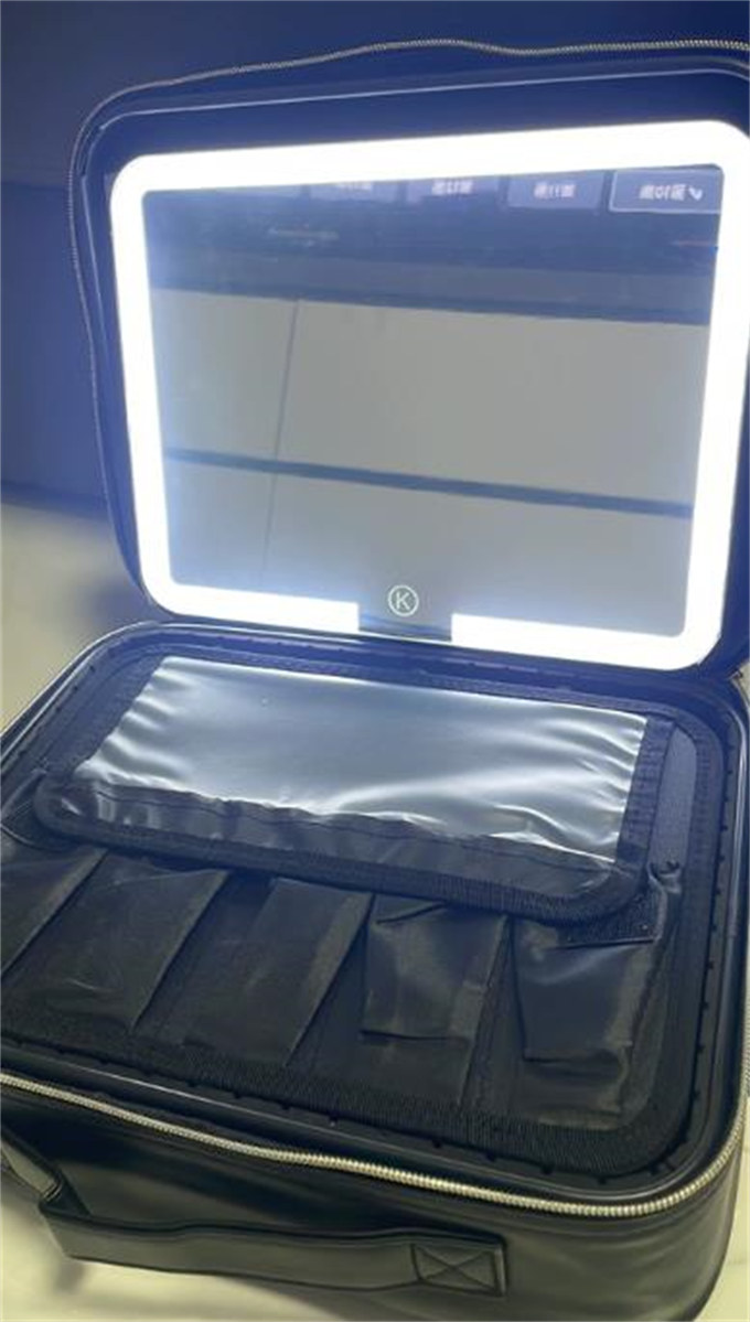 고급형 화장품 수납가방 LED 조명 거울 대용량 휴대용 메이크업 케이스 분리형 정리함 photo review